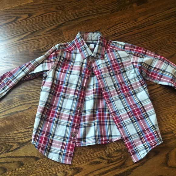 Boy’s button down shirt size 3T - Picture 3 of 3